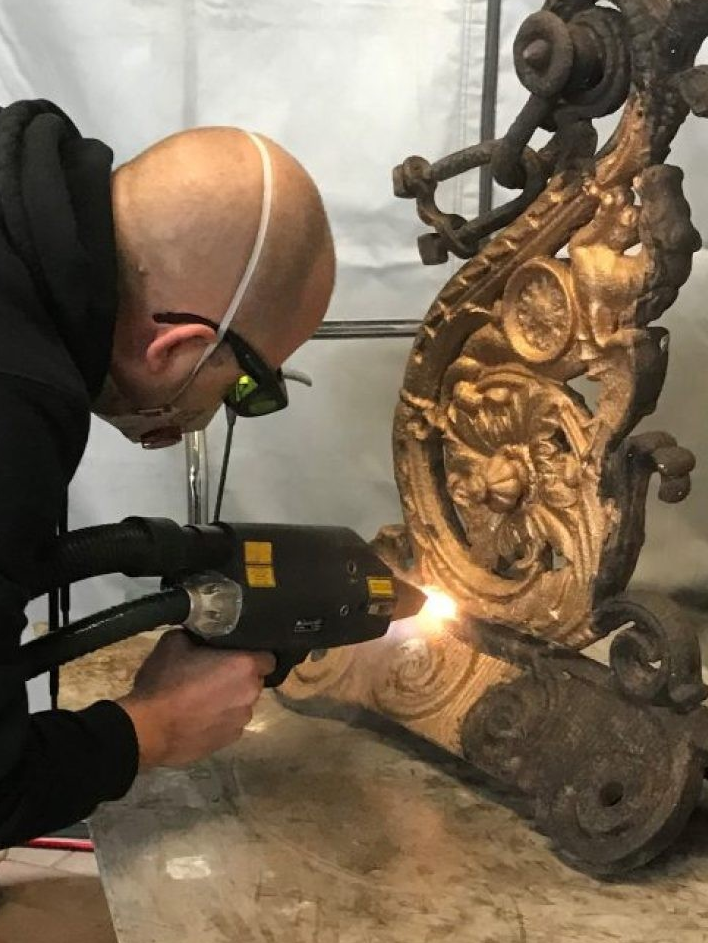 Laser cleaning restoration